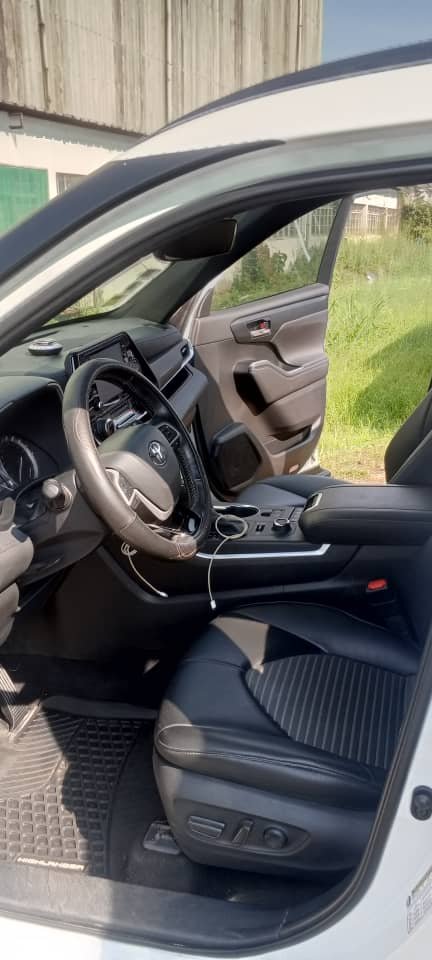 Toyota RAV4 - Image 4