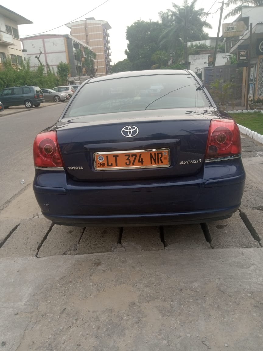 Toyota Avensis 2004 - Image 4